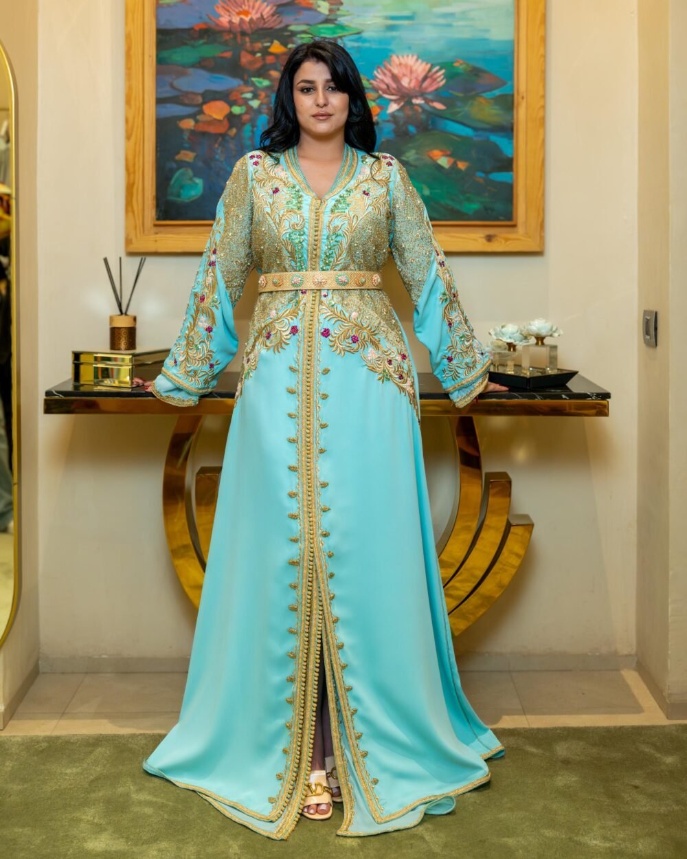 Caftan Bleu Perlé Brodé Doré