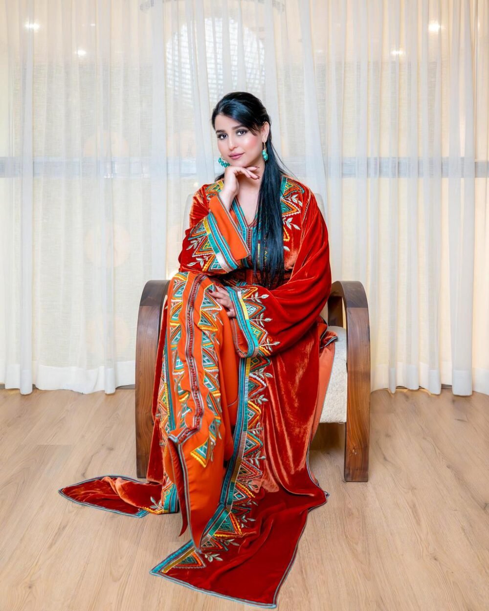 Caftan Mobra d’lhrir & Crêpe Brodé Terz Amazigh